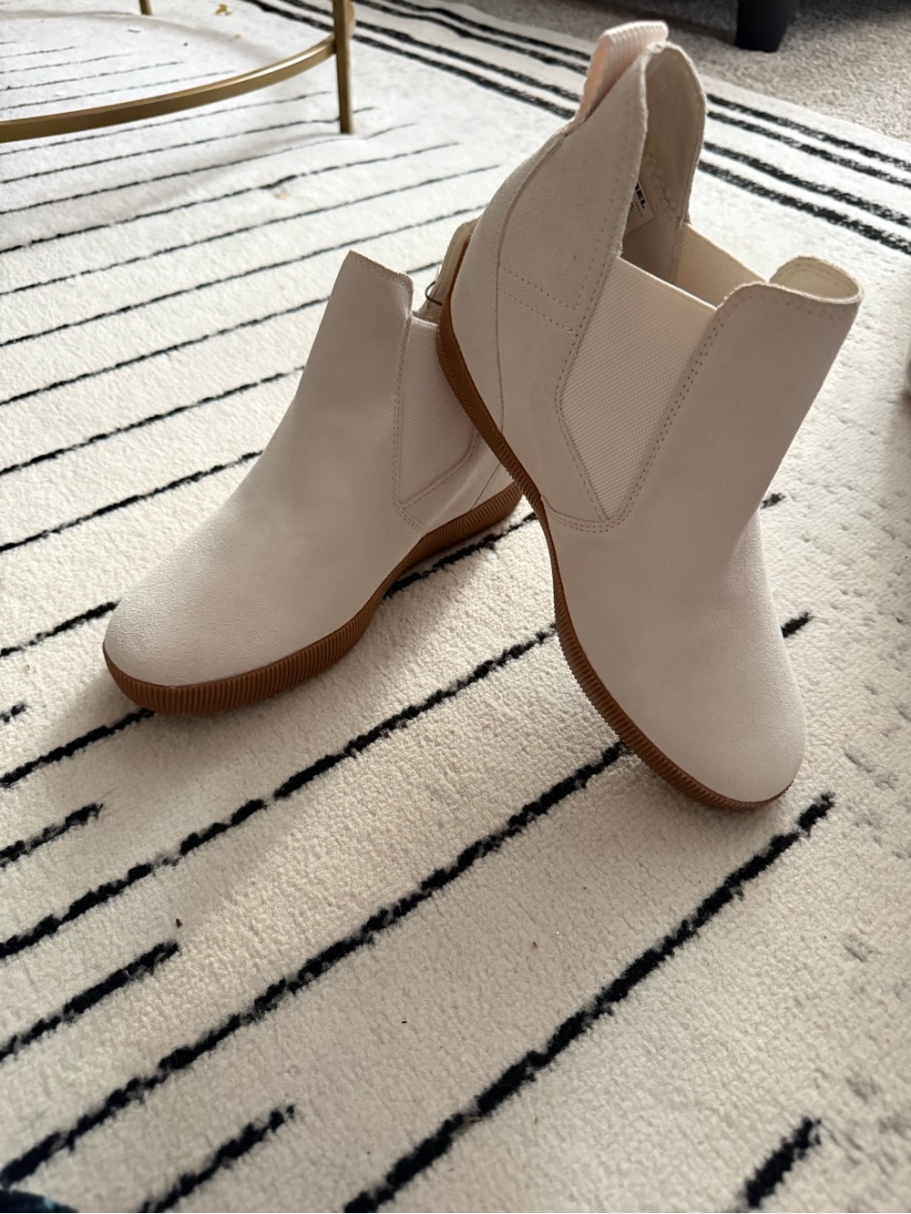 Sorel - Women's Cream Chelsea Booties with Gum Sole - 9